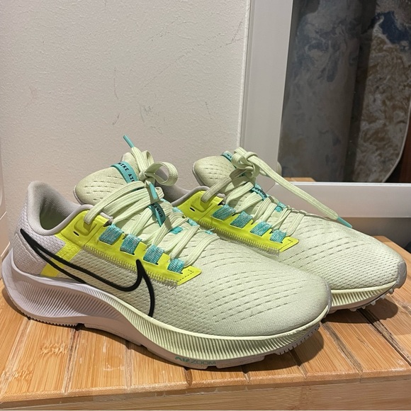 Women’s Size 8 - Nike Air Zoom Pegasus 38 WORN TWICE - Picture 8 of 13